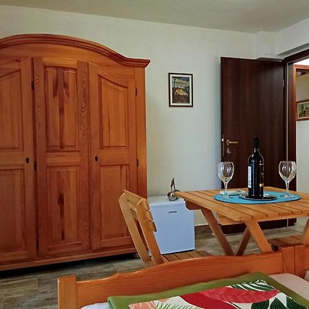 Apartments And Rooms Bova Baska  Ngoại thất bức ảnh