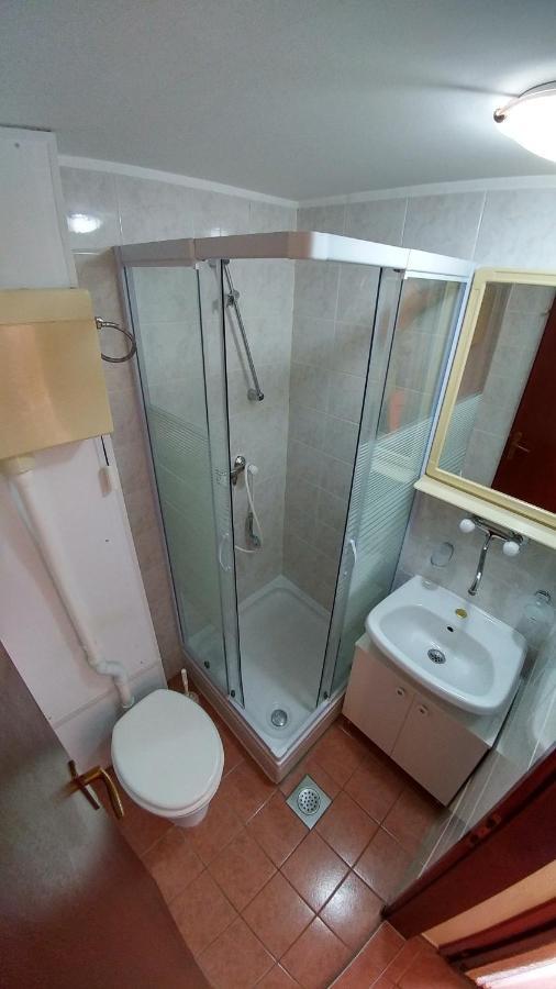 Apartments And Rooms Bova Baska  Ngoại thất bức ảnh