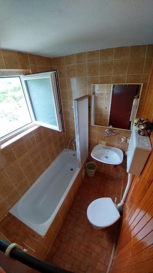 Apartments And Rooms Bova Baska  Ngoại thất bức ảnh