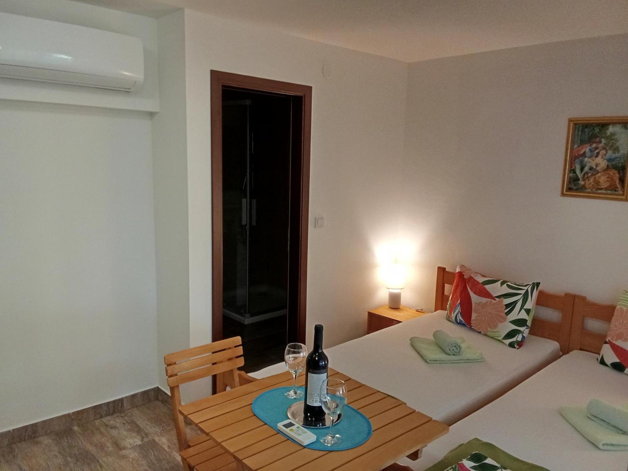 Apartments And Rooms Bova Baska  Ngoại thất bức ảnh
