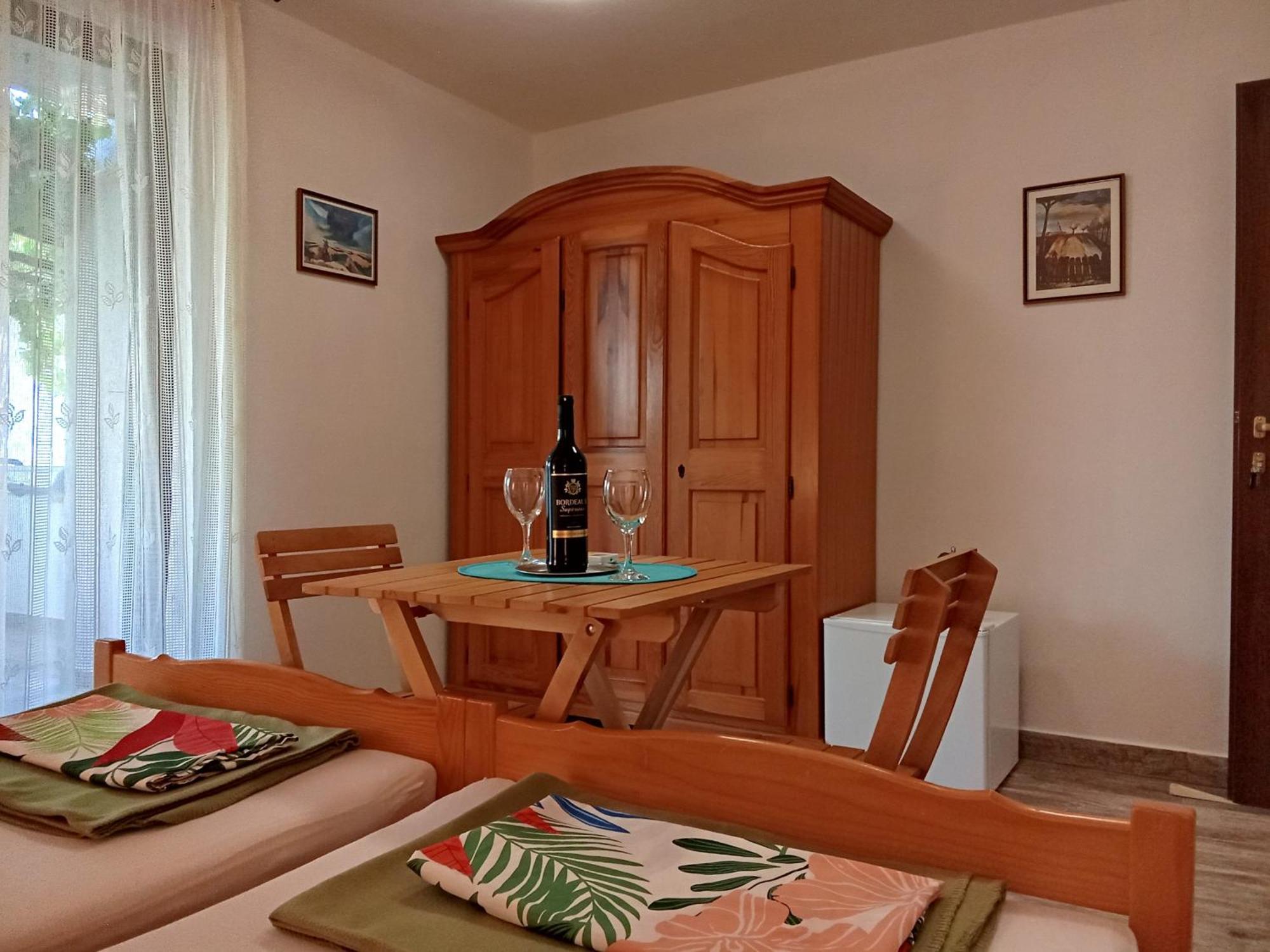 Apartments And Rooms Bova Baska  Ngoại thất bức ảnh
