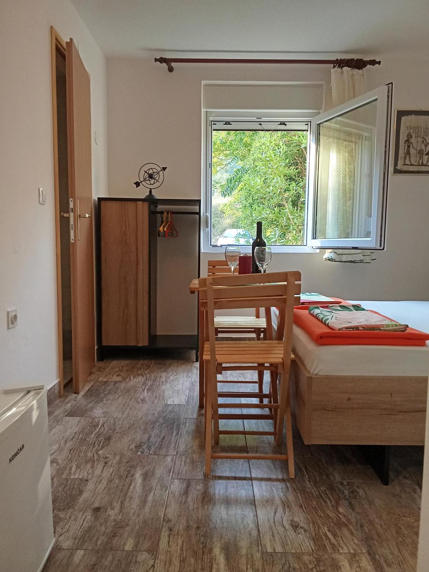 Apartments And Rooms Bova Baska  Ngoại thất bức ảnh