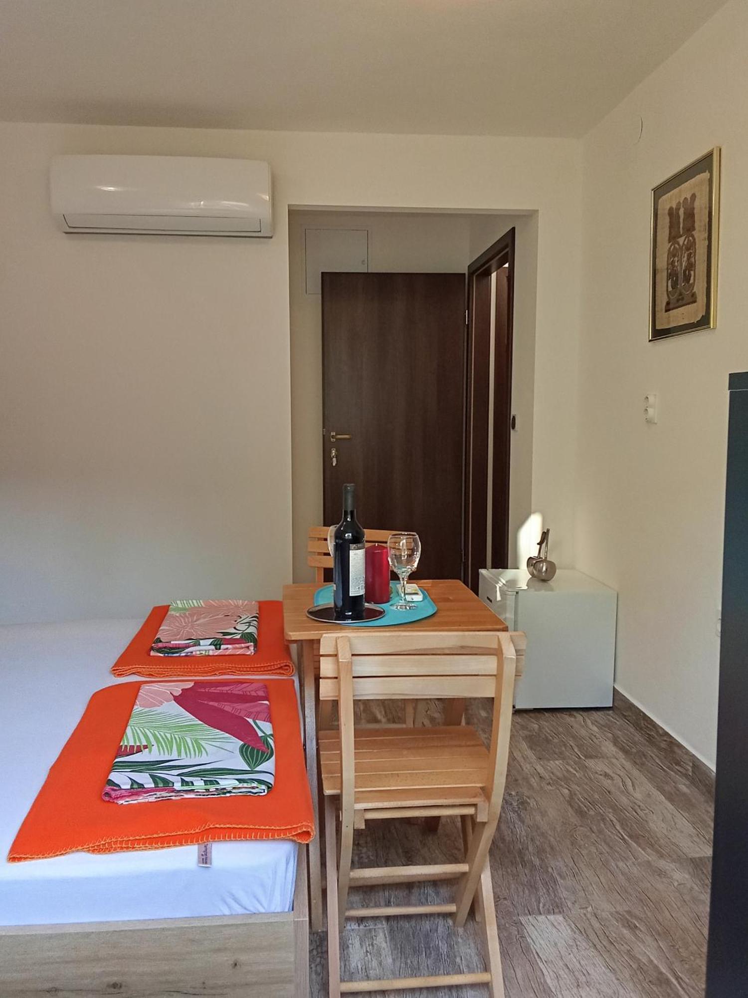 Apartments And Rooms Bova Baska  Ngoại thất bức ảnh