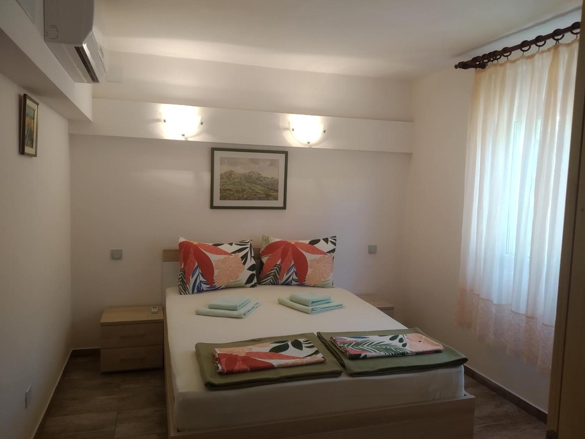 Apartments And Rooms Bova Baska  Ngoại thất bức ảnh