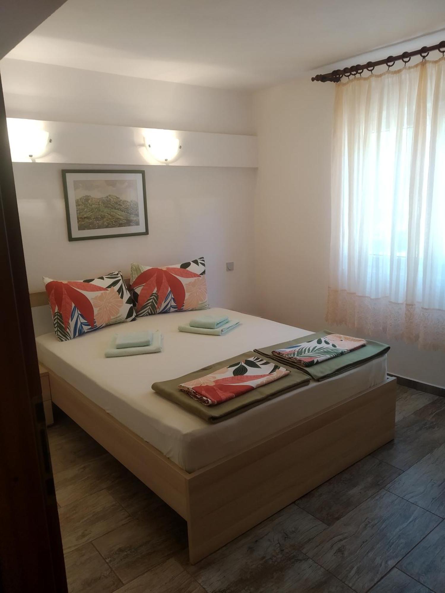 Apartments And Rooms Bova Baska  Ngoại thất bức ảnh